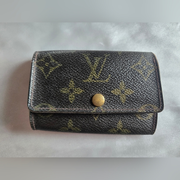 Louis Vuitton Accessories - Louis Vuitton Brown Monogram Key & Card Holder